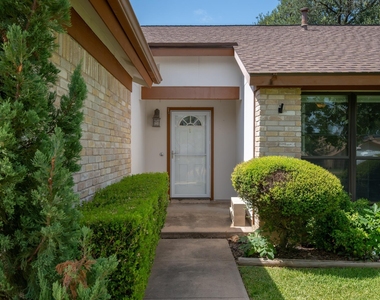 11826 Carshalton Dr - Photo Thumbnail 3