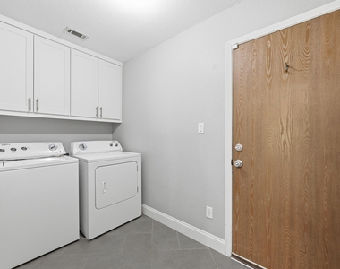 11826 Carshalton Dr - Photo Thumbnail 12