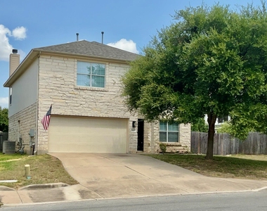 1405 Summercrest Blvd - Photo Thumbnail 1
