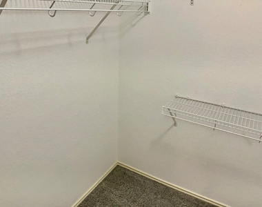 1405 Summercrest Blvd - Photo Thumbnail 16