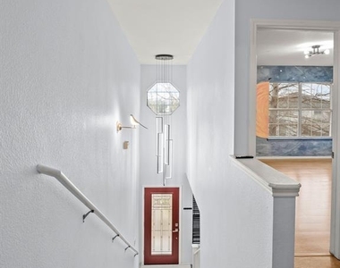 2411 Lavendale Ct - Photo Thumbnail 13