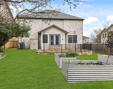 2411 Lavendale Ct - Photo Thumbnail 23