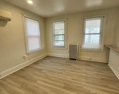129 W Miner Street - Photo Thumbnail 3