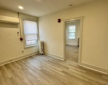 129 W Miner Street - Photo Thumbnail 2
