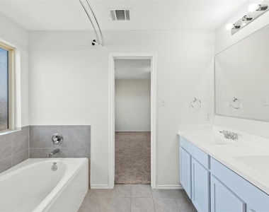 513 Circle Way - Photo Thumbnail 21