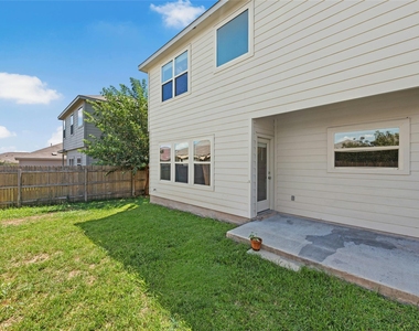 513 Circle Way - Photo Thumbnail 9