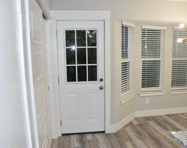 1814 Rawhide Loop - Photo Thumbnail 7