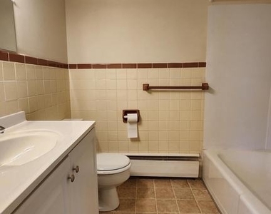 804 Vaughn Road - Photo Thumbnail 8