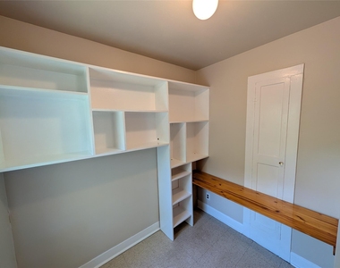 304 E 42nd St - Photo Thumbnail 9