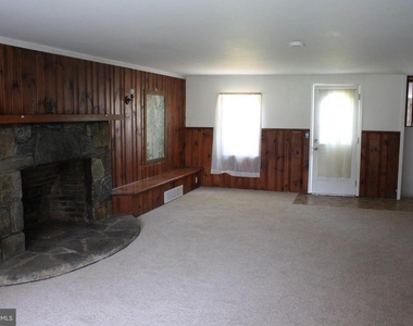 1349 Phoenixville Pike Unit C - Photo Thumbnail 7