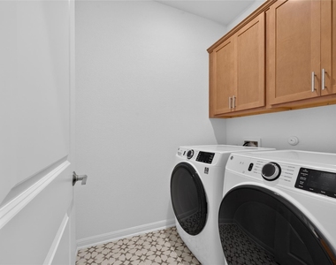 410 Doodle Ln - Photo Thumbnail 12