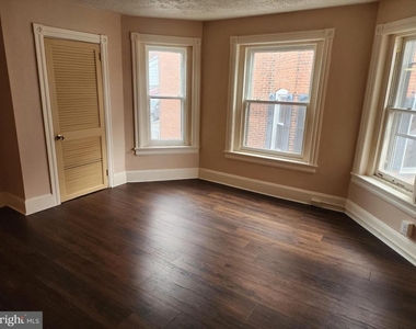 118 S 6th Avenue - Photo Thumbnail 3