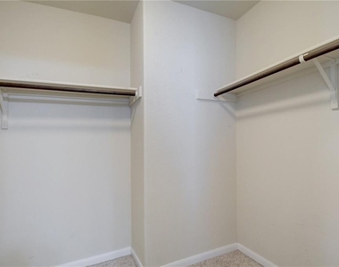 8528 White Ibis Dr - Photo Thumbnail 17