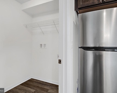 24 Laurel Way - Photo Thumbnail 7