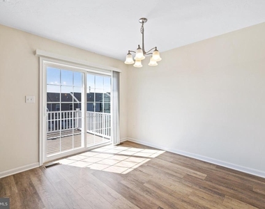 14 Heath Cir - Photo Thumbnail 4