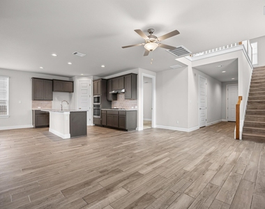 101 Stone Canyon Dr - Photo Thumbnail 7