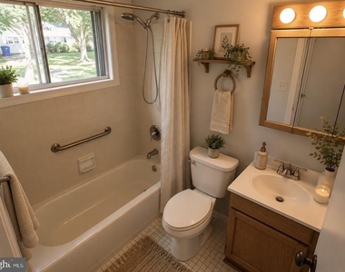 15 Catalpa Lane - Photo Thumbnail 6