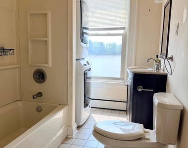 256 Radcliffe Street - Photo Thumbnail 14