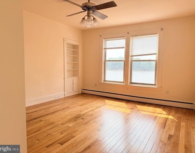 256 Radcliffe Street - Photo Thumbnail 7