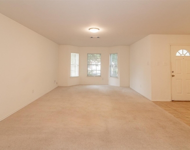 11308 Blairview Ln - Photo Thumbnail 3