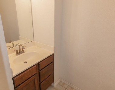 11308 Blairview Ln - Photo Thumbnail 12