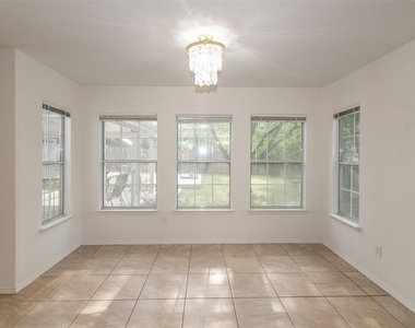 11308 Blairview Ln - Photo Thumbnail 7