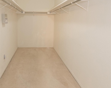 11308 Blairview Ln - Photo Thumbnail 16