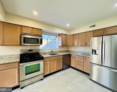 31 Belle Aire Avenue - Photo Thumbnail 5