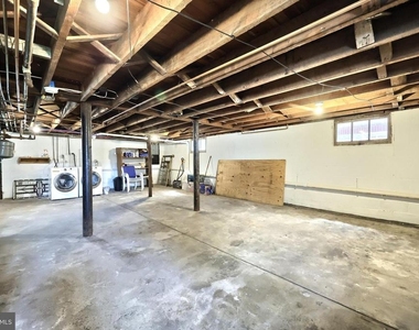 317 N Stratton Street - Photo Thumbnail 26
