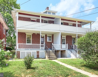 317 N Stratton Street - Photo Thumbnail 4