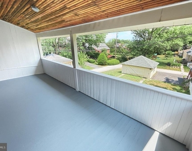 317 N Stratton Street - Photo Thumbnail 9