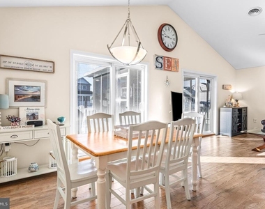 144 Peter Road - Photo Thumbnail 17