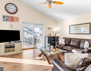 144 Peter Road - Photo Thumbnail 13