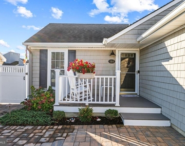 144 Peter Road - Photo Thumbnail 3