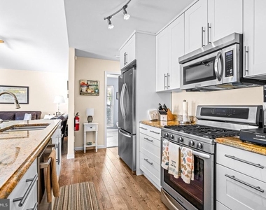 144 Peter Road - Photo Thumbnail 7