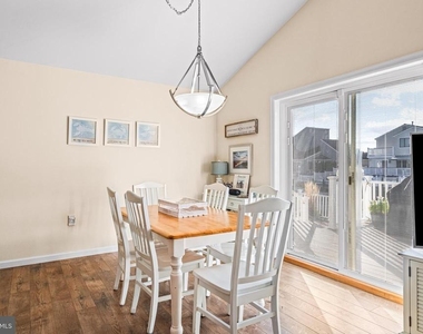 144 Peter Road - Photo Thumbnail 16