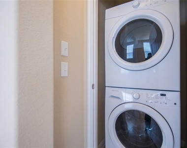 517 Katmai Cir - Photo Thumbnail 7