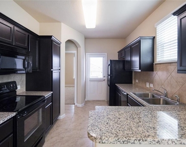 517 Katmai Cir - Photo Thumbnail 26