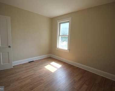 1157 Chambers Street - Photo Thumbnail 17