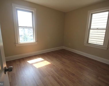 1157 Chambers Street - Photo Thumbnail 16
