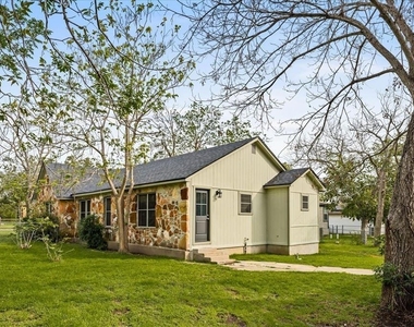 419 N Doak St - Photo Thumbnail 30