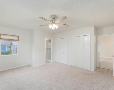 419 N Doak St - Photo Thumbnail 17