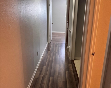 8807 Schick Rd - Photo Thumbnail 20