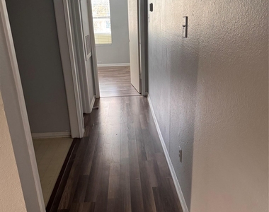 8807 Schick Rd - Photo Thumbnail 18