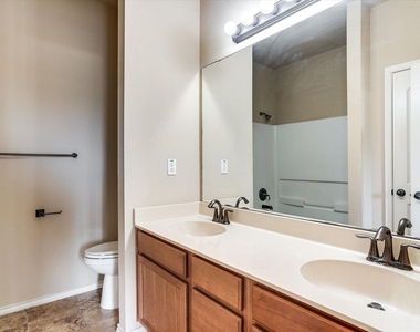 1120 Brendon Lee Ln - Photo Thumbnail 13