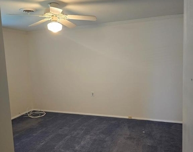 29 Marlborough Drive - Photo Thumbnail 6