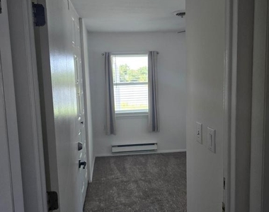 29 Marlborough Drive - Photo Thumbnail 3