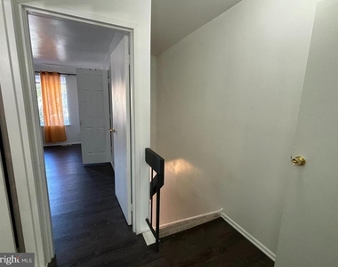 2404 Bayberry Court - Photo Thumbnail 11