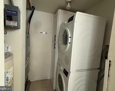 2404 Bayberry Court - Photo Thumbnail 10