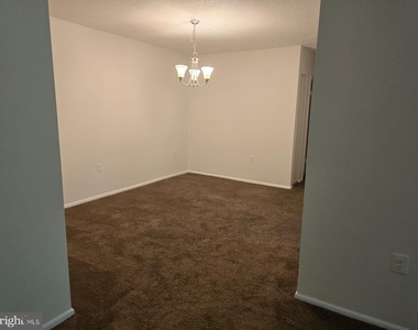 7814 Hanover Parkway - Photo Thumbnail 3